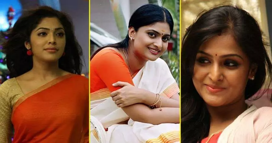 അമ്മയില് കൂട്ടരാജി; രമ്യാ നമ്പീശന്, ഗീതു മോഹന്ദാസ്, റിമ എന്നിവര് രാജിവച്ചു അമ്മയില് കൂട്ടരാജി; രമ്യാ നമ്പീശന്, ഗീതു മോഹന്ദാസ്, റിമ എന്നിവര് രാജിവച്ചു