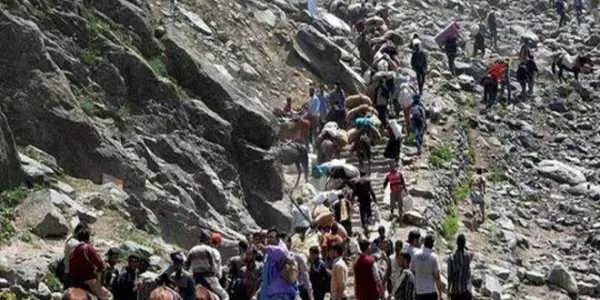 നേപ്പാളില് കുടുങ്ങി കിടന്ന 104 ഇന്ത്യക്കാരെ രക്ഷപ്പെടുത്തി നേപ്പാളില് കുടുങ്ങി കിടന്ന 104 ഇന്ത്യക്കാരെ രക്ഷപ്പെടുത്തി