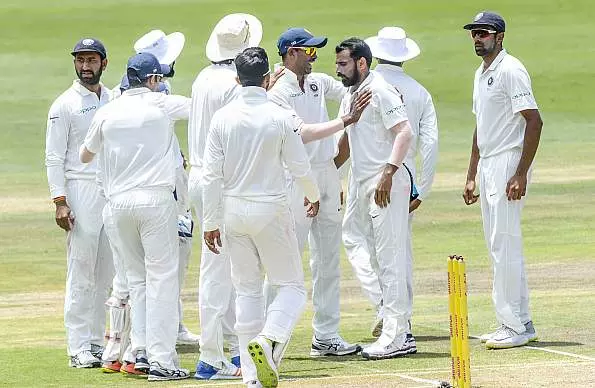 ടെസ്റ്റ് പരമ്പര: നേട്ടം ഇന്ത്യക്ക്; പേടിയോടെ ഇംഗ്ലണ്ട് ടെസ്റ്റ് പരമ്പര: നേട്ടം ഇന്ത്യക്ക്; പേടിയോടെ ഇംഗ്ലണ്ട്