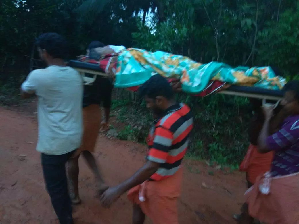 ബെള്ളൂരിലെ അയിത്തം; കേരളത്തിന് അപമാനമെന്ന് രാഷ്ട്രീയനേതാക്കൾ ബെള്ളൂരിലെ അയിത്തം; കേരളത്തിന് അപമാനമെന്ന് രാഷ്ട്രീയനേതാക്കൾ