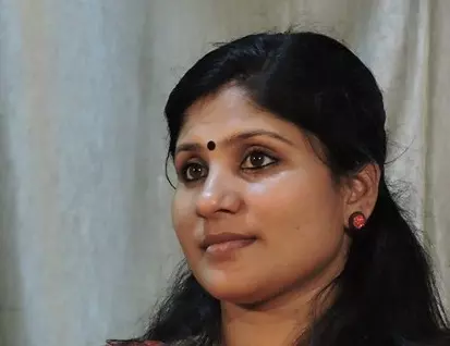 കാര്യങ്ങളെ നിഷ്ക്കളങ്കമായി കാണാനുള്ള ഹൃദയവിശാലതയില്ല, ഊര്മ്മിള ഉണ്ണിയുമായി വേദി പങ്കിടില്ലെന്ന് ദീപാ നിശാന്ത് കാര്യങ്ങളെ നിഷ്ക്കളങ്കമായി കാണാനുള്ള ഹൃദയവിശാലതയില്ല, ഊര്മ്മിള ഉണ്ണിയുമായി വേദി പങ്കിടില്ലെന്ന് ദീപാ നിശാന്ത്