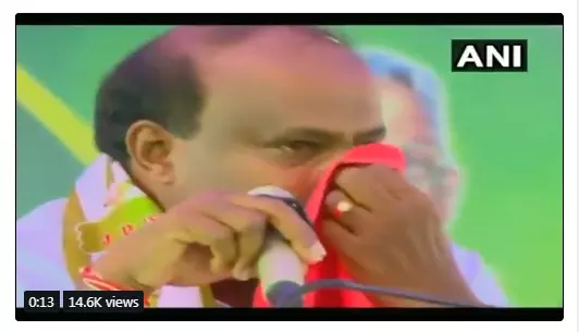 പൊട്ടിക്കരഞ്ഞ് എച്ച്ഡി കുമാരസ്വാമി “വിഷം കുടിച്ച പരമശിവന്റെ അവസ്ഥയാണിപ്പോള്‍”