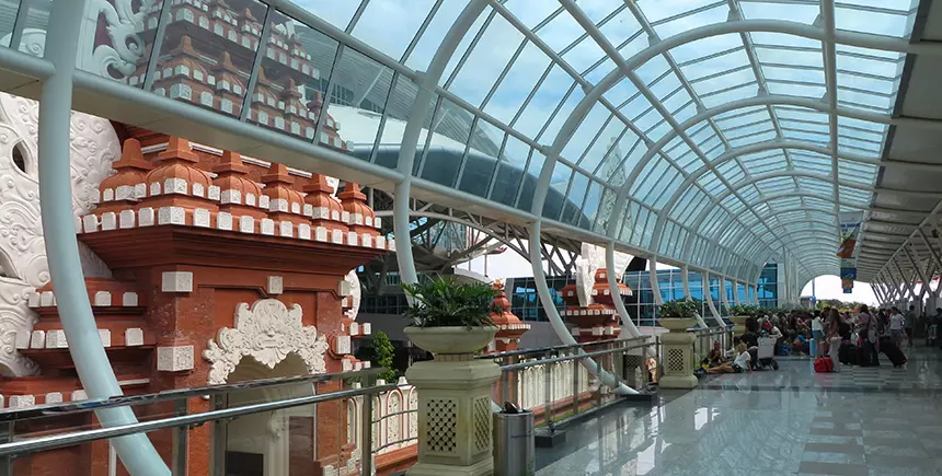 അഗ്നിപര്വ്വത സ്ഫോടനത്തെ തുടര്ന്ന് അടച്ചിട്ട ബാലി വിമാനത്താവളം തുറന്നു അഗ്നിപര്വ്വത സ്ഫോടനത്തെ തുടര്ന്ന് അടച്ചിട്ട ബാലി വിമാനത്താവളം തുറന്നു