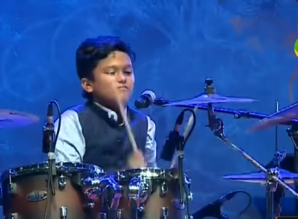 മഴയായി പെയ്ത് സൂപ്പര്‍ കിഡ്‌സ് ബാന്‍ഡും ബോംബെ ജയശ്രീയും 