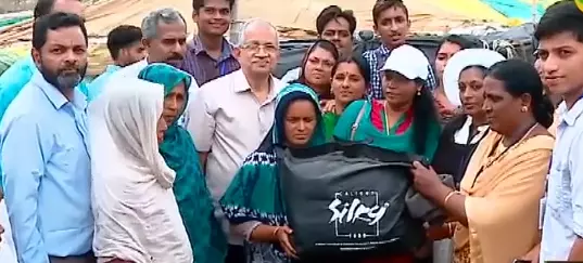 റോഹിങ്ക്യന്‍ അഭയാര്‍ത്ഥികള്‍ക്ക് ഭക്ഷണവും വസ്ത്രങ്ങളുമായി കോഴിക്കോട്ടെ വീട്ടമ്മമാര്‍ ഡല്‍ഹിയില്‍ 