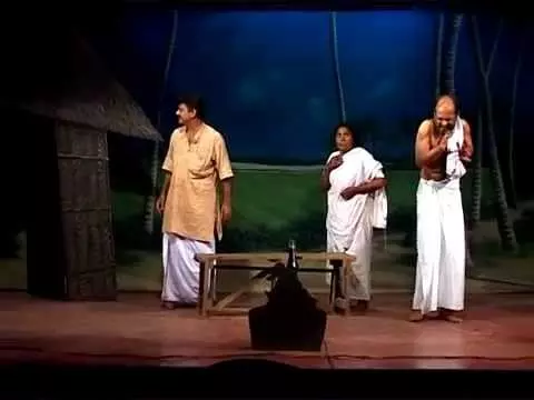 ‘നിങ്ങളെന്നെ കമ്മ്യൂണിസ്റ്റാക്കി’ വീണ്ടും അരങ്ങിലേക്ക് ‘നിങ്ങളെന്നെ കമ്മ്യൂണിസ്റ്റാക്കി’ വീണ്ടും അരങ്ങിലേക്ക്