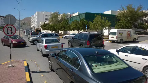 അനധികൃത ടാക്സി സർവീസ് നടത്തുന്നവർക്കെതിരെ കർശന നടപടി സ്വീകരിക്കുമെന്ന് ഒമാൻ പൊലീസ് അനധികൃത ടാക്സി സർവീസ് നടത്തുന്നവർക്കെതിരെ കർശന നടപടി സ്വീകരിക്കുമെന്ന് ഒമാൻ പൊലീസ്