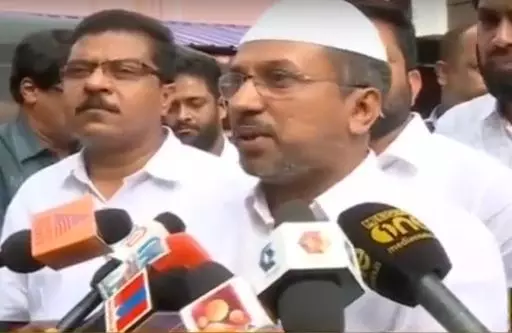 അഭിമന്യു വധം: കസ്റ്റഡിയിലെടുത്ത എസ്.ഡി.പി.ഐ നേതാക്കളെ ചോദ്യംചെയ്ത ശേഷം വിട്ടയച്ചു അഭിമന്യു വധം: കസ്റ്റഡിയിലെടുത്ത എസ്.ഡി.പി.ഐ നേതാക്കളെ ചോദ്യംചെയ്ത ശേഷം വിട്ടയച്ചു