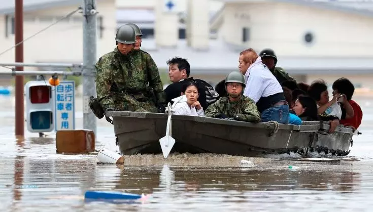 ജപ്പാനില് ദുരിതം തുടരുന്നു; വെള്ളപ്പൊക്കത്തില് മരിച്ചവരുടെ എണ്ണം 200 കഴിഞ്ഞു ജപ്പാനില് ദുരിതം തുടരുന്നു; വെള്ളപ്പൊക്കത്തില് മരിച്ചവരുടെ എണ്ണം 200 കഴിഞ്ഞു
