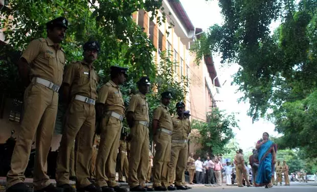 കുറവിലങ്ങാട്ടെ കന്യാസ്ത്രീ മഠത്തിനു പൊലീസ് സുരക്ഷ ഏർപ്പെടുത്തി