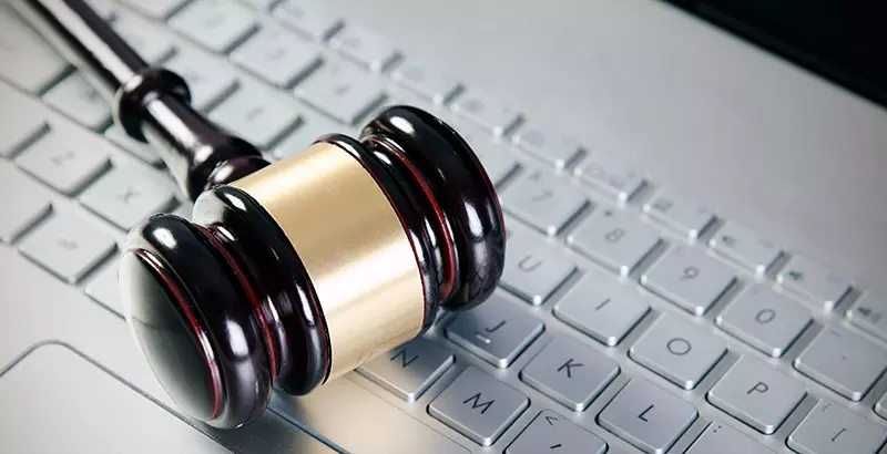 കോടതികളുടെ ഓണ്ലെെന് വത്കരണം; സൌദിയില് നടപടികള് ശരവേഗത്തില് കോടതികളുടെ ഓണ്ലെെന് വത്കരണം; സൌദിയില് നടപടികള് ശരവേഗത്തില്