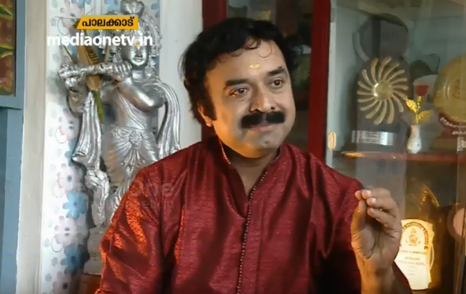 മൃദംഗ വിശേഷങ്ങളുമായി കുഴൽമന്ദം രാമകൃഷ്ണൻ