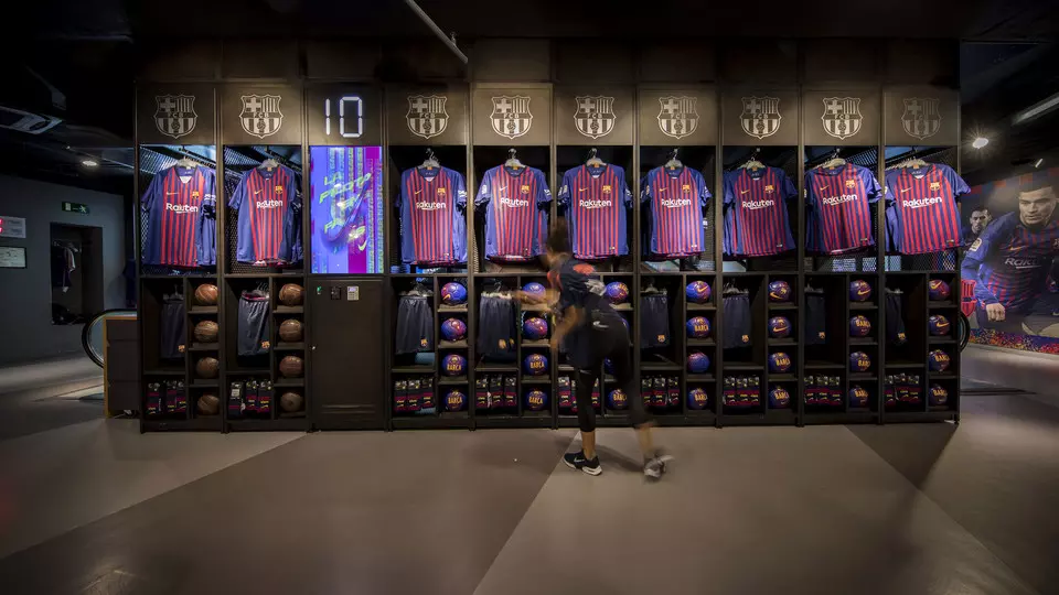 റെക്കോര്‍ഡ് വരുമാനവുമായി ബാര്‍സലോണ 