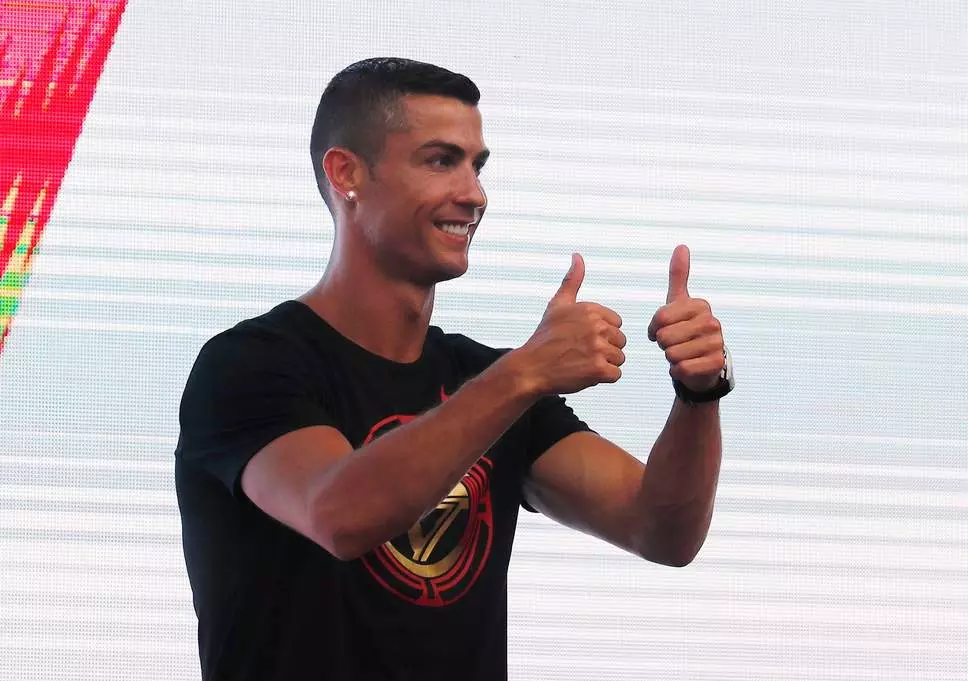 അവധിക്ക്‌ ശേഷം ക്രിസ്റ്റ്യാനൊ കൊടുത്ത ടിപ്പില്‍ അമ്പരന്ന്‌ ഹോട്ടല്‍ ജീവനക്കാര്‍  