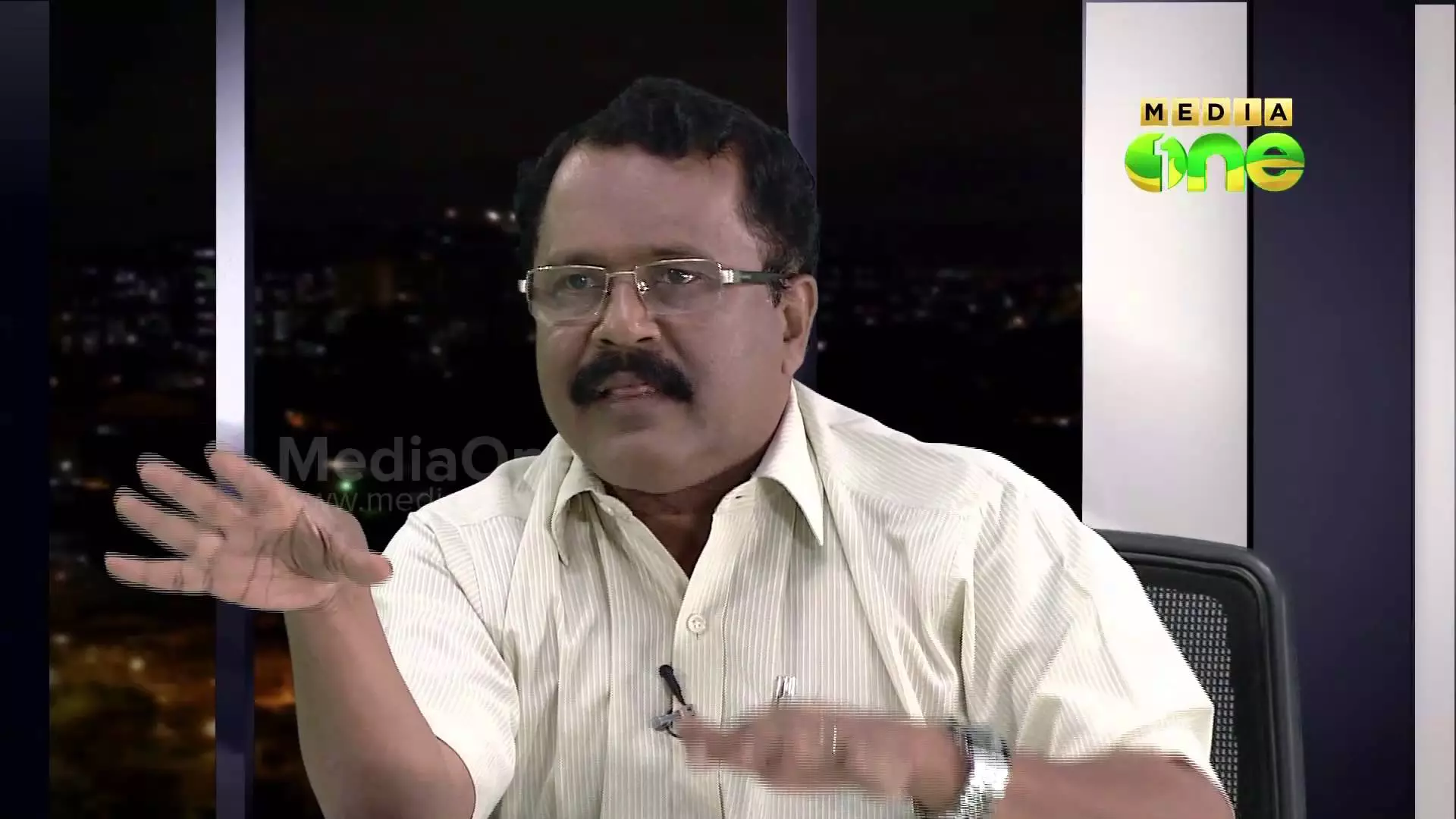 എന്ഡിഎ വിപുലീകരിക്കാന് പലരുമായും ചര്ച്ച നടത്തിയെന്ന് പിഎസ് ശ്രീധരന് പിള്ള എന്ഡിഎ വിപുലീകരിക്കാന് പലരുമായും ചര്ച്ച നടത്തിയെന്ന് പിഎസ് ശ്രീധരന് പിള്ള