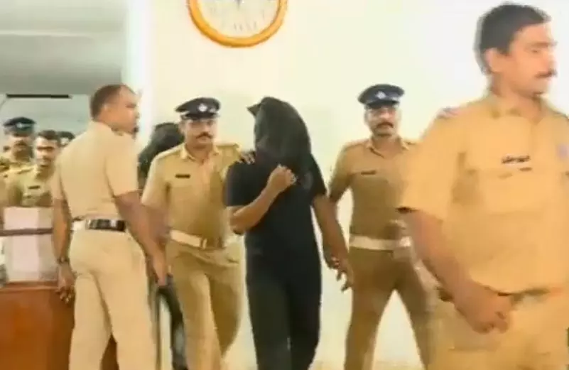 അഭിമന്യു വധം: കൊലയാളികളെ ഏര്പെടുത്തിയത് ക്യാംപസ് ഫ്രണ്ട് നേതാവ് അഭിമന്യു വധം: കൊലയാളികളെ ഏര്പെടുത്തിയത് ക്യാംപസ് ഫ്രണ്ട് നേതാവ്