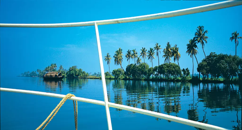 കുട്ടനാട്ടുകാരല്ല; അതുകൊണ്ടുതന്നെ ആനുകൂല്യങ്ങളുമില്ല കുട്ടനാട്ടുകാരല്ല; അതുകൊണ്ടുതന്നെ ആനുകൂല്യങ്ങളുമില്ല