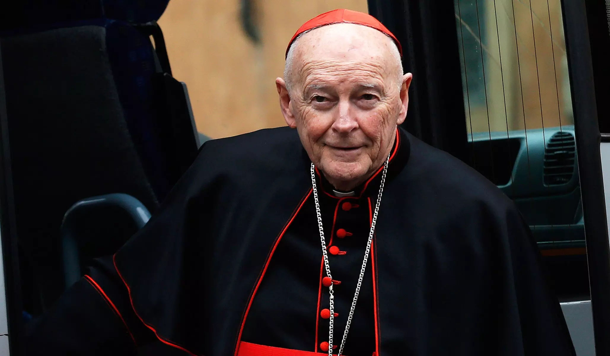 ലൈംഗികാരോപണക്കേസില്‍ കുടുങ്ങിയ കർദ്ദിനാള്‍ തിയോഡോര്‍ മാക്ക്കാരിക്കിന്റെ രാജി ഫ്രാന്‍സിസ് മാര്‍പ്പാപ്പ സ്വീകരിച്ചു