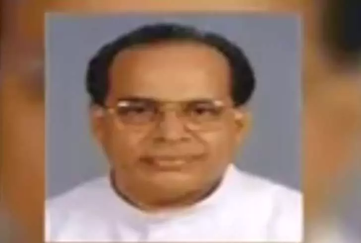 ഫാദര് ജെയിംസ് ഏര്ത്തയിലിനെ വിളിച്ചുവരുത്തി ചോദ്യം ചെയ്യും ഫാദര് ജെയിംസ് ഏര്ത്തയിലിനെ വിളിച്ചുവരുത്തി ചോദ്യം ചെയ്യും