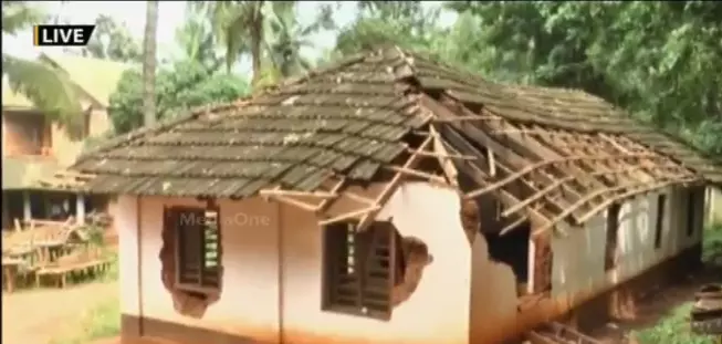 പാലക്കോട് മദ്രസ കെട്ടിടം ഒരു സംഘം അടിച്ചു തകര്‍ത്തു; മുസ്‍ലിം ലീഗാണ് അക്രമത്തിന് പിന്നിലെന്ന് കാന്തപുരം വിഭാഗം