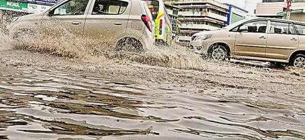 കണ്ണൂരില് കനത്ത മഴ: ആറളത്ത് ഉരുള്പൊട്ടി കണ്ണൂരില് കനത്ത മഴ: ആറളത്ത് ഉരുള്പൊട്ടി