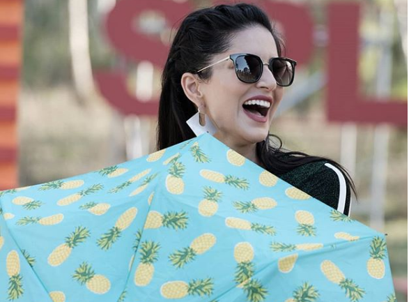 കേരളത്തിന് 1200 കിലോ അരിയും പരിപ്പുമെത്തിച്ച് സണ്ണി ലിയോണ്‍