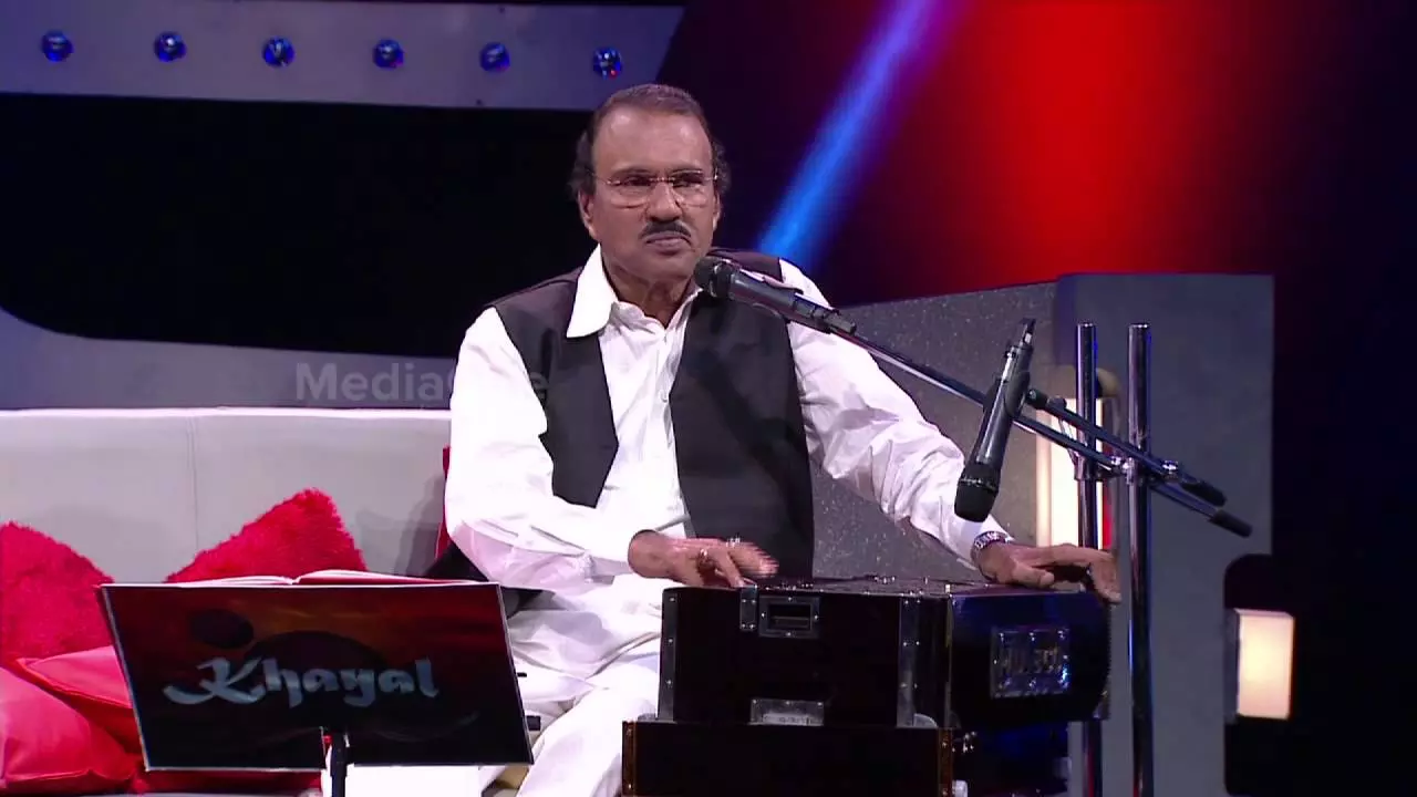 ഗസല് ഗായകന് ഉമ്പായി അന്തരിച്ചു ഗസല് ഗായകന് ഉമ്പായി അന്തരിച്ചു