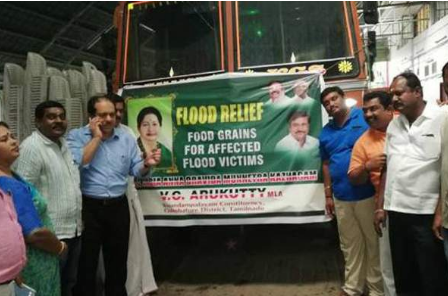 കേരളത്തിലെ ദുരിത ബാധിതര്‍ക്ക് 16,000 കിലോ അരിയുമായി തമിഴ്നാട് എം.എല്‍.എ