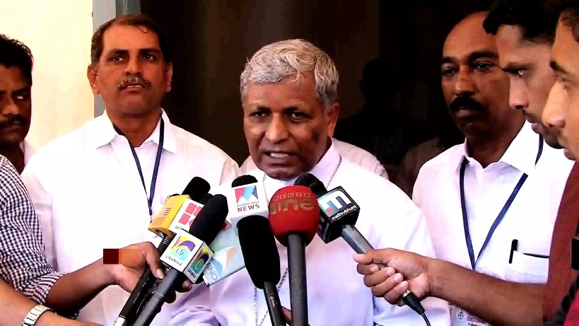 വിശ്വാസ്യത വീണ്ടെടുക്കാന് വൈദികര് തയ്യാറാകണം: സൂസൈപാക്യം വിശ്വാസ്യത വീണ്ടെടുക്കാന് വൈദികര് തയ്യാറാകണം: സൂസൈപാക്യം