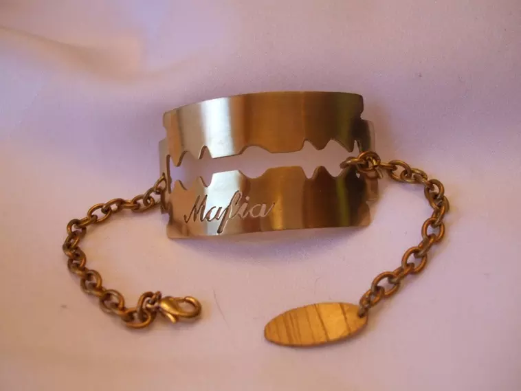 കിഴക്കോത്ത് പഞ്ചായത്തില് ബ്ലേഡ് മാഫിയ കുടുംബത്തെ വീട്ടില് കയറി ആക്രമിച്ചതായി പരാതി കിഴക്കോത്ത് പഞ്ചായത്തില് ബ്ലേഡ് മാഫിയ കുടുംബത്തെ വീട്ടില് കയറി ആക്രമിച്ചതായി പരാതി