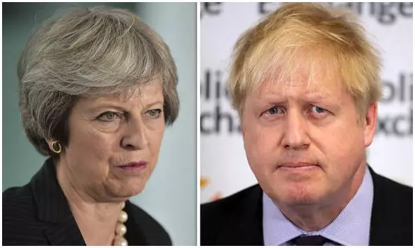 ബുര്ഖ ധരിക്കുന്നവരെ അധിക്ഷേപിച്ച മുന്മന്ത്രിയെ വിമര്ശിച്ച് ബ്രിട്ടീഷ് പ്രധാനമന്ത്രി ബുര്ഖ ധരിക്കുന്നവരെ അധിക്ഷേപിച്ച മുന്മന്ത്രിയെ വിമര്ശിച്ച് ബ്രിട്ടീഷ് പ്രധാനമന്ത്രി