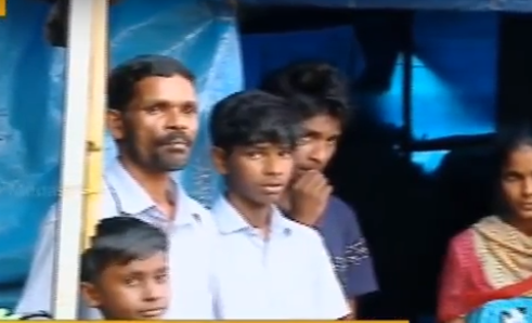 ഷീറ്റ് മറച്ച കുടിലില്‍ ഭീതിയോടെ ഐസകും കുടുംബവും; കോടതി വിധിയെ തുടര്‍ന്ന് കുടിയിറക്കപ്പെട്ട ദലിത് കുടുംബം ദുരിതത്തില്‍