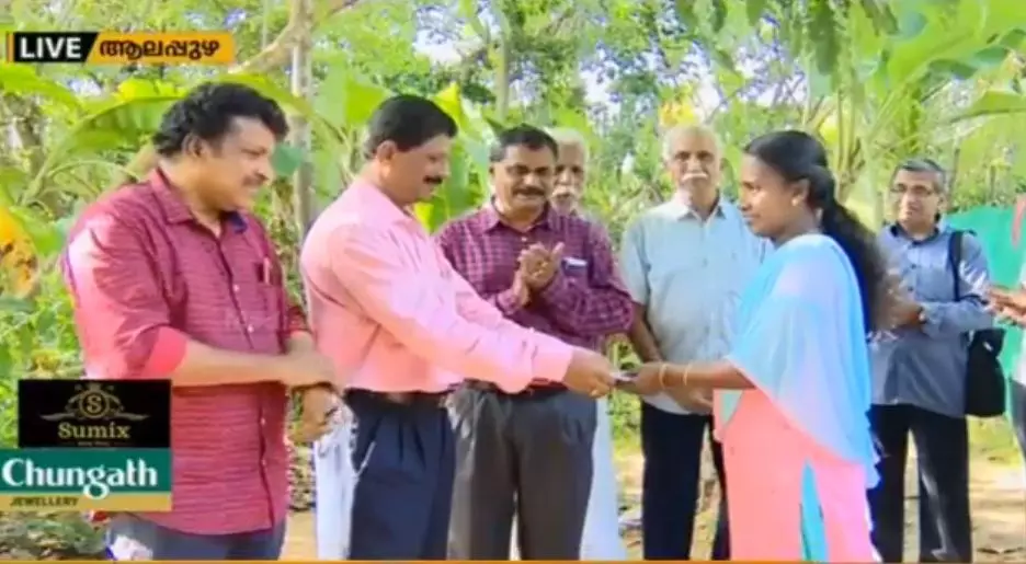 അംഗവൈകല്യം ബാധിച്ച് നടക്കാന് പോലും കഴിയാത്ത അജേഷിന് താങ്ങായി സ്നേഹസ്പര്ശം അംഗവൈകല്യം ബാധിച്ച് നടക്കാന് പോലും കഴിയാത്ത അജേഷിന് താങ്ങായി സ്നേഹസ്പര്ശം