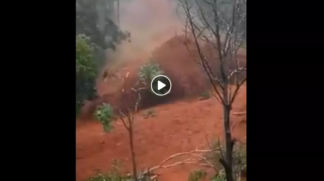 കണ്ണൂര്‍ അമ്പായത്തോട് നിന്നുള്ള ഉരുള്‍ പൊട്ടലിന്റെ ദൃശ്യം