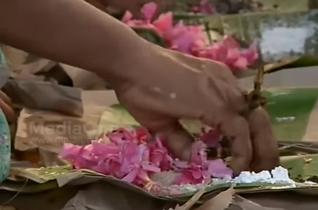 ഇന്ന് കര്‍ക്കിടകവാവ്, പിതൃപുണ്യം തേടി ആയിരങ്ങള്‍