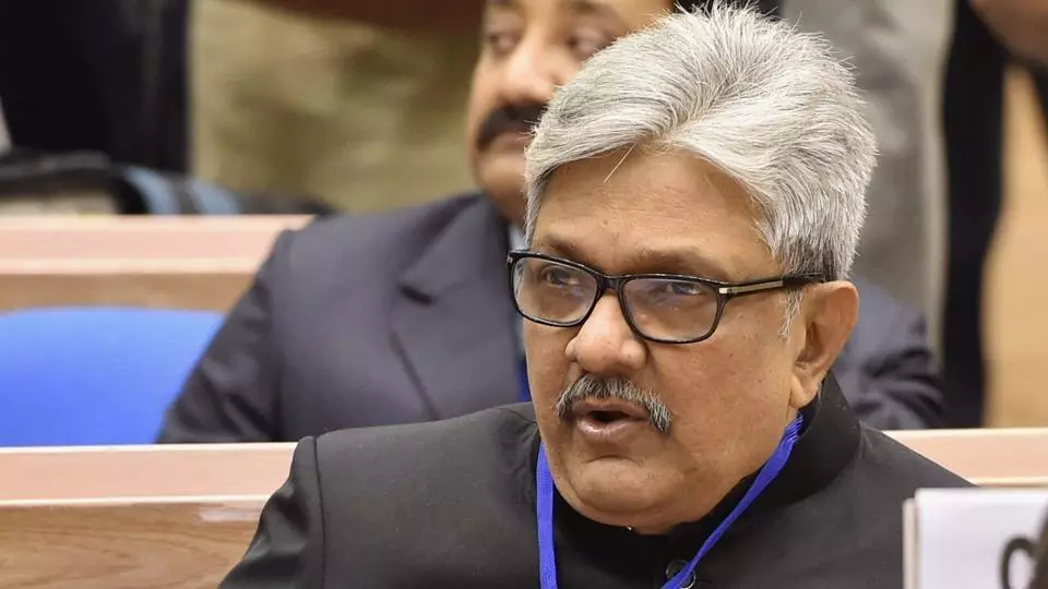 ജസ്റ്റിസ് കെ.എം.ജോസഫിന്റെ സീനിയോറിറ്റി കുറച്ച നടപടിയിൽ ജഡ്ജിമാരും കേന്ദ്രവും തമ്മിൽ ഭിന്നത ശക്തം ജസ്റ്റിസ് കെ.എം.ജോസഫിന്റെ സീനിയോറിറ്റി കുറച്ച നടപടിയിൽ ജഡ്ജിമാരും കേന്ദ്രവും തമ്മിൽ ഭിന്നത ശക്തം