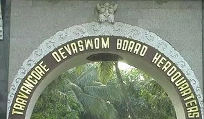 ശബരിമല യുവതീ പ്രവേശനം: സുപ്രീംകോടതിയിലെ നിലപാടുമാറ്റം വിശദീകരിക്കാനാവാതെ ദേവസ്വം ബോർഡ് ശബരിമല യുവതീ പ്രവേശനം: സുപ്രീംകോടതിയിലെ നിലപാടുമാറ്റം വിശദീകരിക്കാനാവാതെ ദേവസ്വം ബോർഡ്