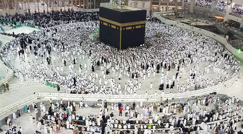 ദുല്ഖഅദിലെ അവസാന വെള്ളി ഹറമില് പ്രാര്ഥനക്ക് വന് തിരക്ക്; കൊടും ചൂടിലേക്ക് പുണ്യനഗരം ദുല്ഖഅദിലെ അവസാന വെള്ളി ഹറമില് പ്രാര്ഥനക്ക് വന് തിരക്ക്; കൊടും ചൂടിലേക്ക് പുണ്യനഗരം