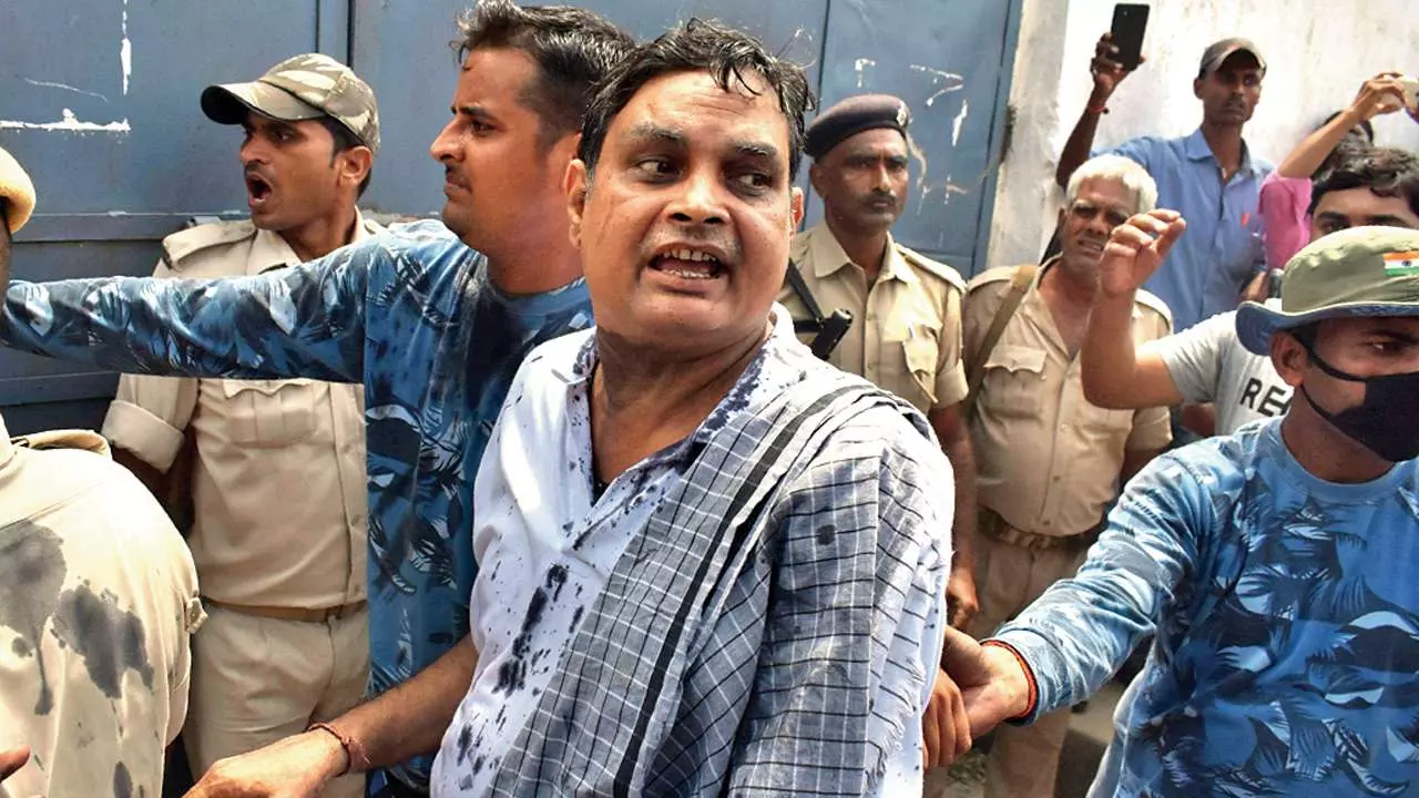 മുസഫര്‍പൂര്‍ അഭയകേന്ദ്ര പീഡനക്കേസ് പ്രതി ബ്രജേഷ് താക്കൂറിന് ജയിലില്‍ സുഖവാസം