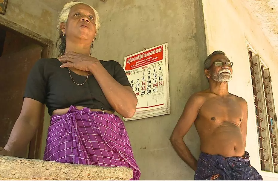 ഉരുള്പൊട്ടലില് എല്ലാം നഷ്ടമായി; പക്ഷേ, വാസുവും, ചക്കിയും സര്ക്കാര് സഹായങ്ങള്ക്ക് പുറത്ത് ഉരുള്പൊട്ടലില് എല്ലാം നഷ്ടമായി; പക്ഷേ, വാസുവും, ചക്കിയും സര്ക്കാര് സഹായങ്ങള്ക്ക് പുറത്ത്