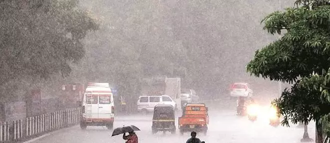 ശക്തമായ മഴ തുടരുന്നു; ഉരുള്‍പൊട്ടല്‍ ഭീഷണിയില്‍ നിലമ്പൂരടക്കമുള്ള സ്ഥലങ്ങളില്‍ കനത്ത ജാഗ്രത