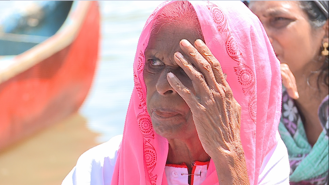 ചളിയിടങ്ങളെ വീടാക്കിയെടുക്കാന്‍ ഇനിയും വേണം ഇവര്‍ക്ക് ദിവസങ്ങള്‍