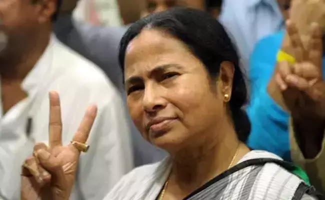 മമതക്ക് ആശ്വാസം: ബം​ഗാളിലെ പഞ്ചായത്തുകളിൽ ഉപതെരഞ്ഞെടുപ്പ് വേണ്ടെന്ന് സുപ്രിം കോടതി