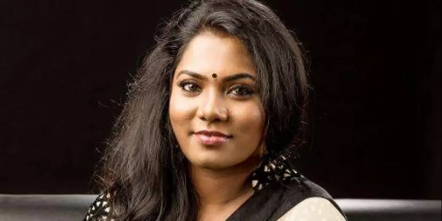 കേരളം അതിഭീകരമായ അവസ്ഥയില്, ആവുന്ന വിധം സഹായിക്കുക; പ്രളയദുരിതം പങ്കുവച്ച് സയനോര കേരളം അതിഭീകരമായ അവസ്ഥയില്, ആവുന്ന വിധം സഹായിക്കുക; പ്രളയദുരിതം പങ്കുവച്ച് സയനോര