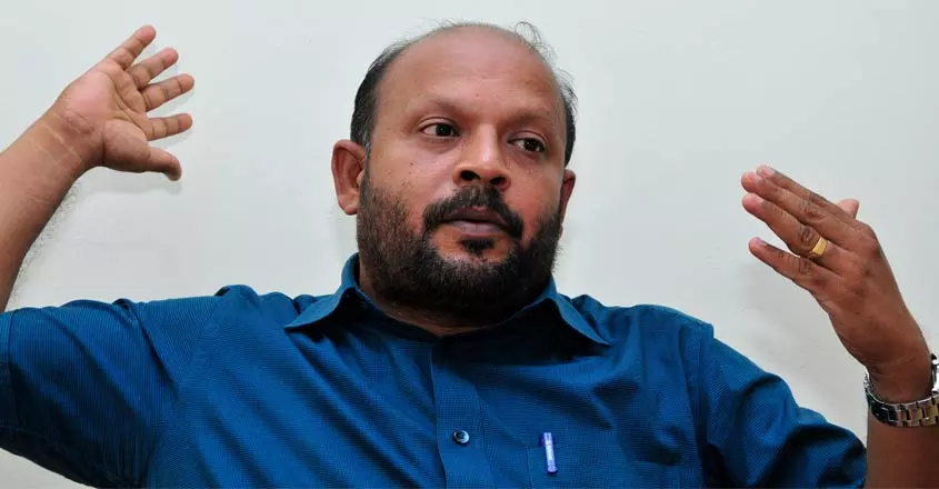 ക്യാംപുകളില്‍ നിന്ന് ഒരാളെയും നിര്‍ബന്ധിച്ച് പറഞ്ഞയക്കില്ല- വി.എസ്. സുനിൽ കുമാർ