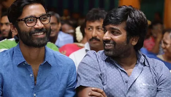 വിജയ് സേതുപതി 25 ലക്ഷം, ധനുഷ് 15; കേരളക്കരക്ക് സഹായവുമായി കൂടുതല് തമിഴ് താരങ്ങള് വിജയ് സേതുപതി 25 ലക്ഷം, ധനുഷ് 15; കേരളക്കരക്ക് സഹായവുമായി കൂടുതല് തമിഴ് താരങ്ങള്