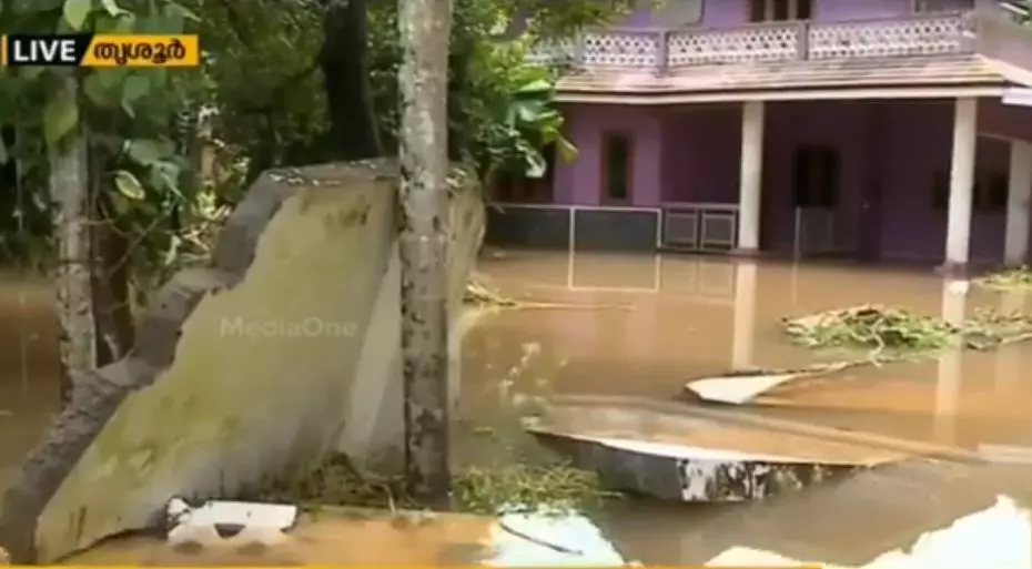 തൃശൂരില് രണ്ട് ലക്ഷം പ്രളയബാധിതര് തൃശൂരില് രണ്ട് ലക്ഷം പ്രളയബാധിതര്