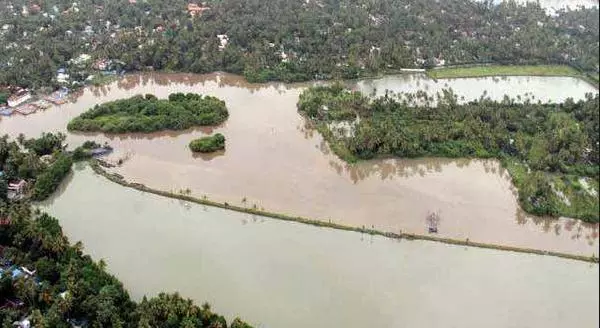 എല്ലാ ജില്ലകളിലും റെഡ് അലേര്ട്ട് പിന്വലിച്ചു എല്ലാ ജില്ലകളിലും റെഡ് അലേര്ട്ട് പിന്വലിച്ചു