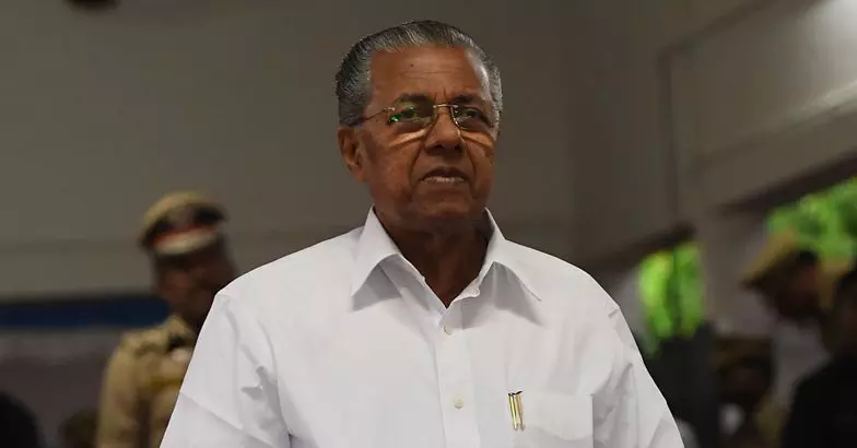 ചുമതല കൈമാറാതെ മുഖ്യമന്ത്രി പിണറായി വിജയന് വിദേശത്തേക്ക് പോയതിനെതിരെ പ്രതിപക്ഷം ചുമതല കൈമാറാതെ മുഖ്യമന്ത്രി പിണറായി വിജയന് വിദേശത്തേക്ക് പോയതിനെതിരെ പ്രതിപക്ഷം