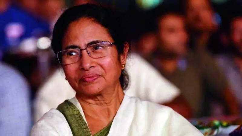 എന്റെ മനസ് കേരളത്തിലെ ജനങ്ങള്ക്കൊപ്പം; 10 കോടി വാഗ്ദാനം ചെയ്ത് മമതാ ബാനര്ജി എന്റെ മനസ് കേരളത്തിലെ ജനങ്ങള്ക്കൊപ്പം; 10 കോടി വാഗ്ദാനം ചെയ്ത് മമതാ ബാനര്ജി